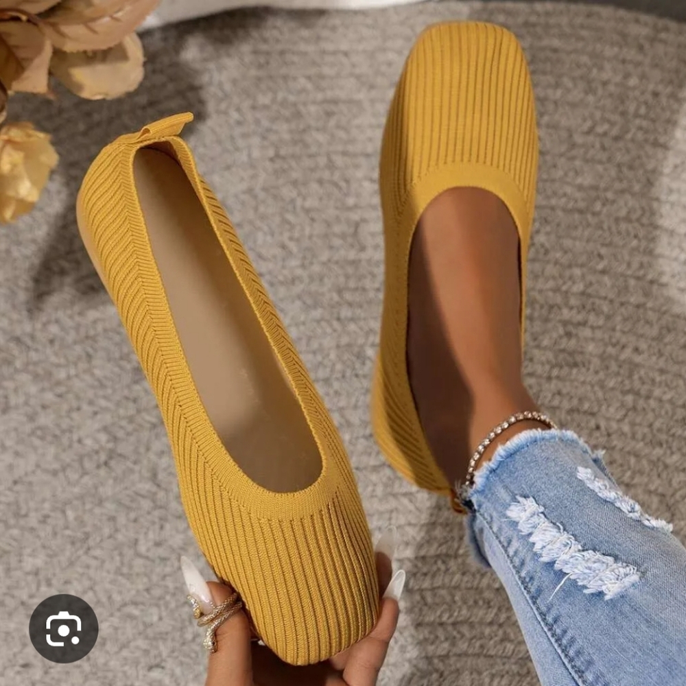 EVERLANE Size 9 Yellow Women's Slip-On Shoes Used.